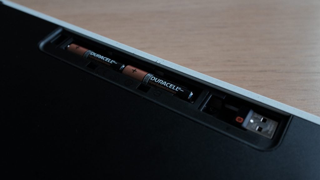 Logitech K780 Multi-Device Wireless Keyboard Review 7 Logitech K780 Multi-Device Wireless Keyboard Review 6