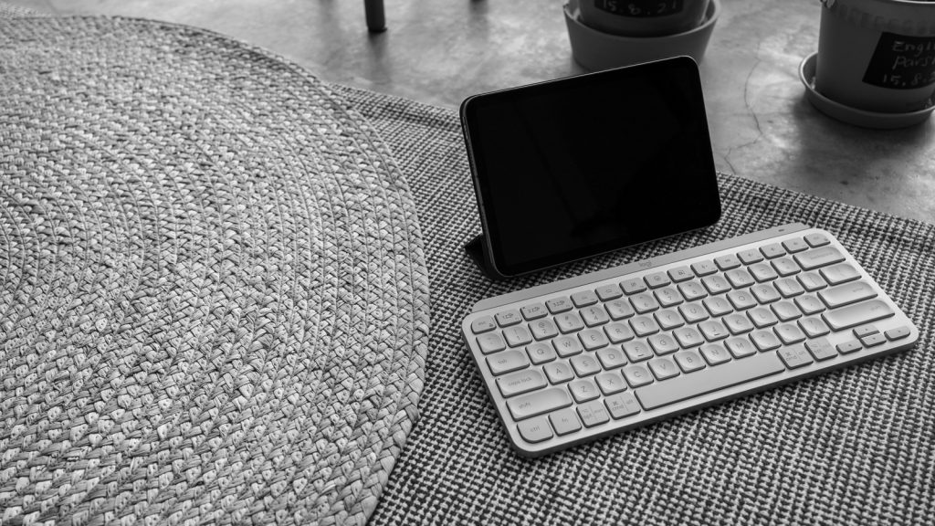 Logitech MX Keys Mini Review 2021 - An impressive portable keyboard. 1